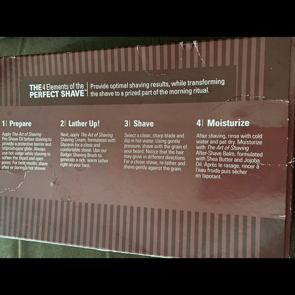 🔥 HOST PICK 🔥 The Art of Shaving 4 Elements of the Perfect Shave Mini Kit - Picture 2 of 2